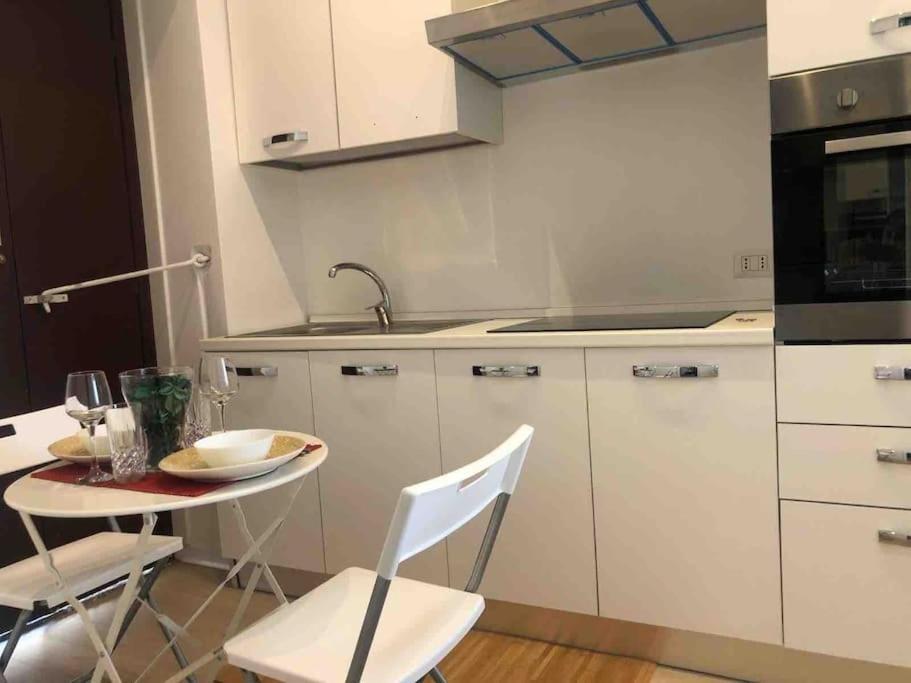 Appartamento Porta Romana Milan Luaran gambar