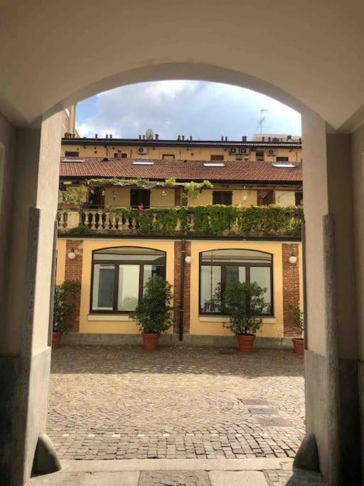 Appartamento Porta Romana Milan Luaran gambar